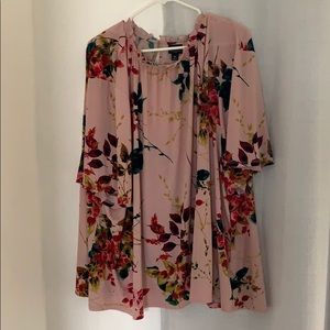 Dusty pink flower print blouse.